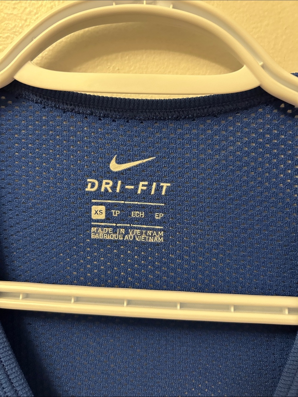 Nike Dri-FIT Blue Short Sleeve Performance Top - Picture 5 of 8